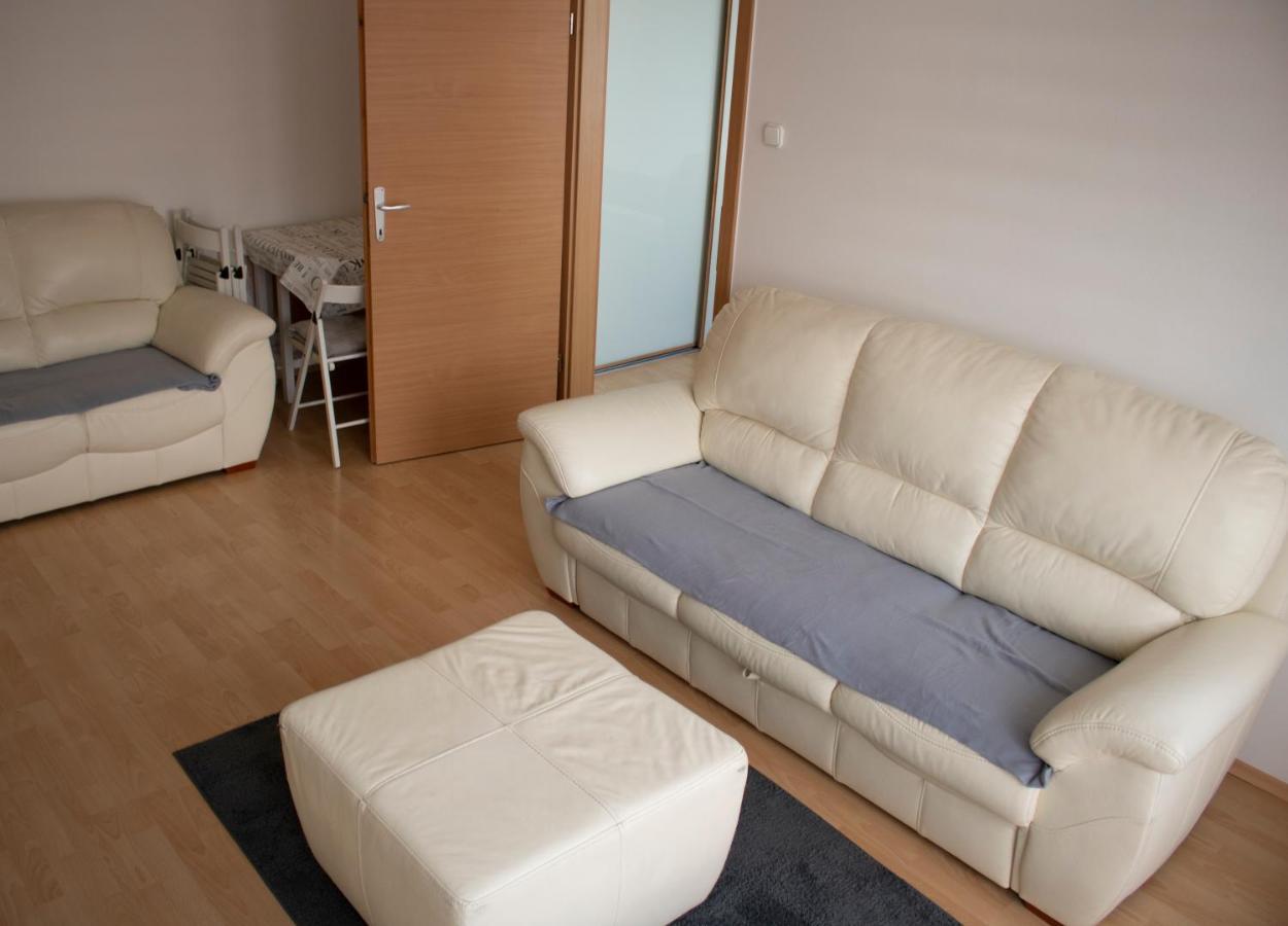 Csalogány Apartman Szekszárd Exterior foto