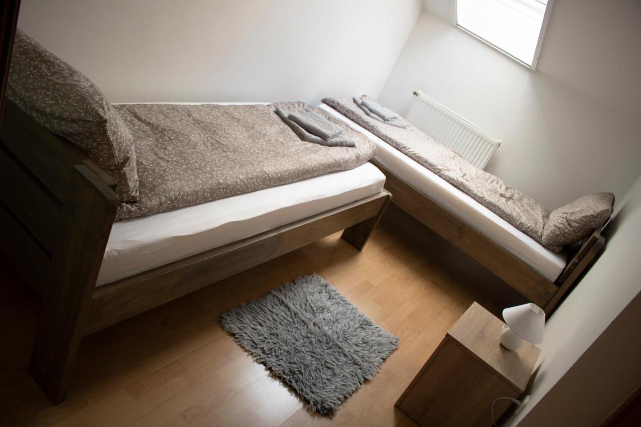 Csalogány Apartman Szekszárd Exterior foto